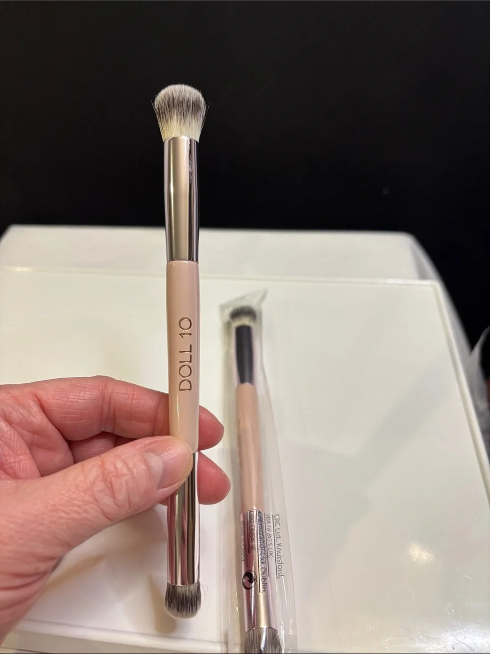DOLL 10 Dual-Ended Concealer No.2 brush